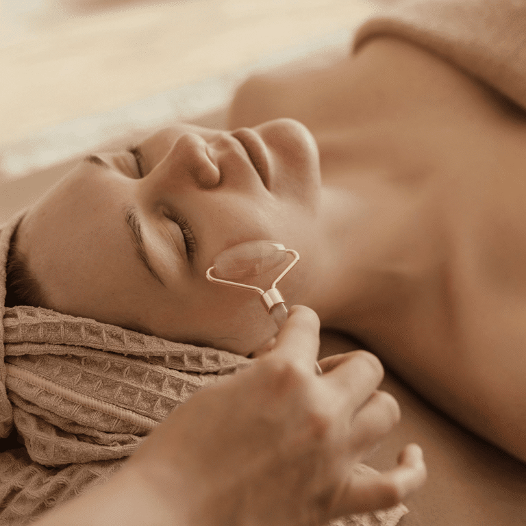 Masážní váleček Face Roller, růženín - Image 6